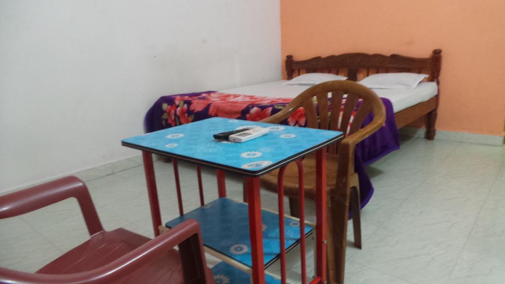 J.S Holiday Guest House กาลังกูติ ภายนอก รูปภาพ