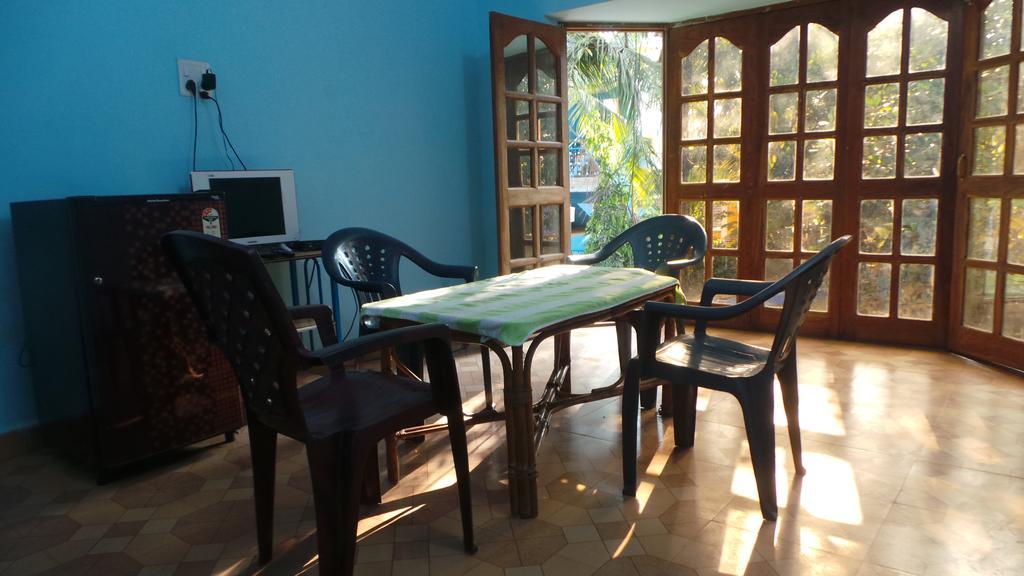 J.S Holiday Guest House กาลังกูติ ภายนอก รูปภาพ
