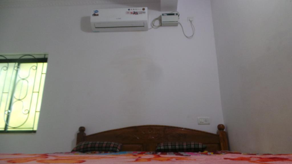 J.S Holiday Guest House กาลังกูติ ภายนอก รูปภาพ