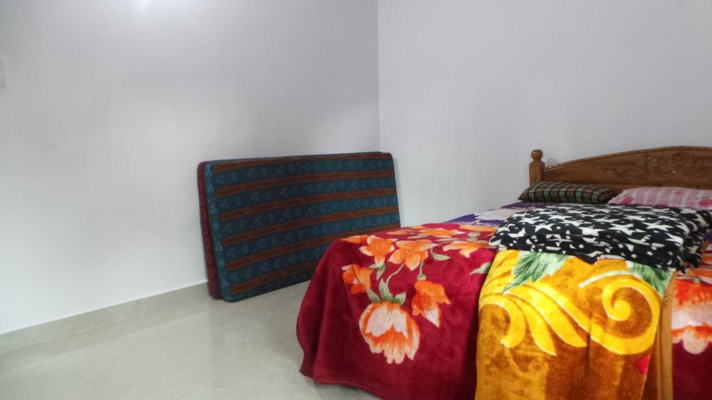 J.S Holiday Guest House กาลังกูติ ภายนอก รูปภาพ