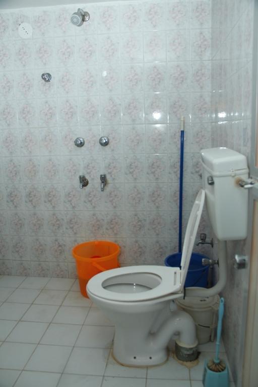 J.S Holiday Guest House กาลังกูติ ภายนอก รูปภาพ