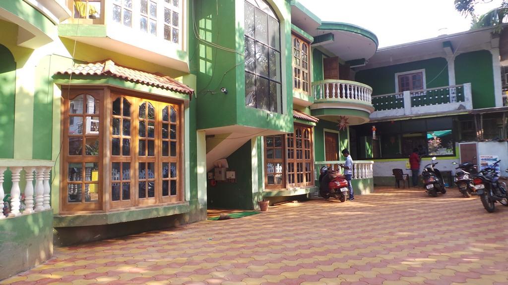 J.S Holiday Guest House กาลังกูติ ภายนอก รูปภาพ